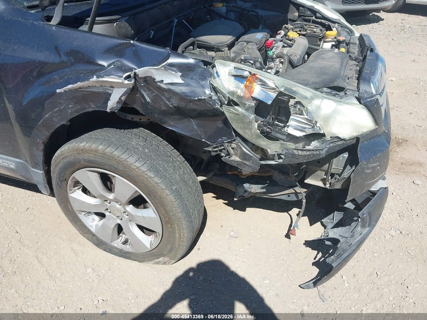 2011 SUBARU OUTBACK auction photo 6