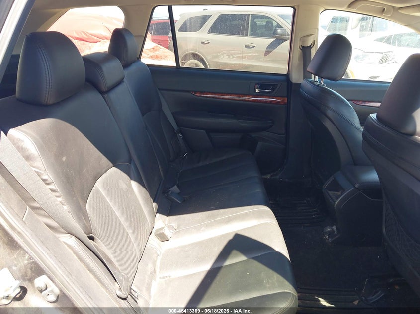 2011 SUBARU OUTBACK auction photo 8