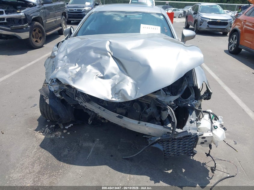 2017 LEXUS RC 200T auction photo 6