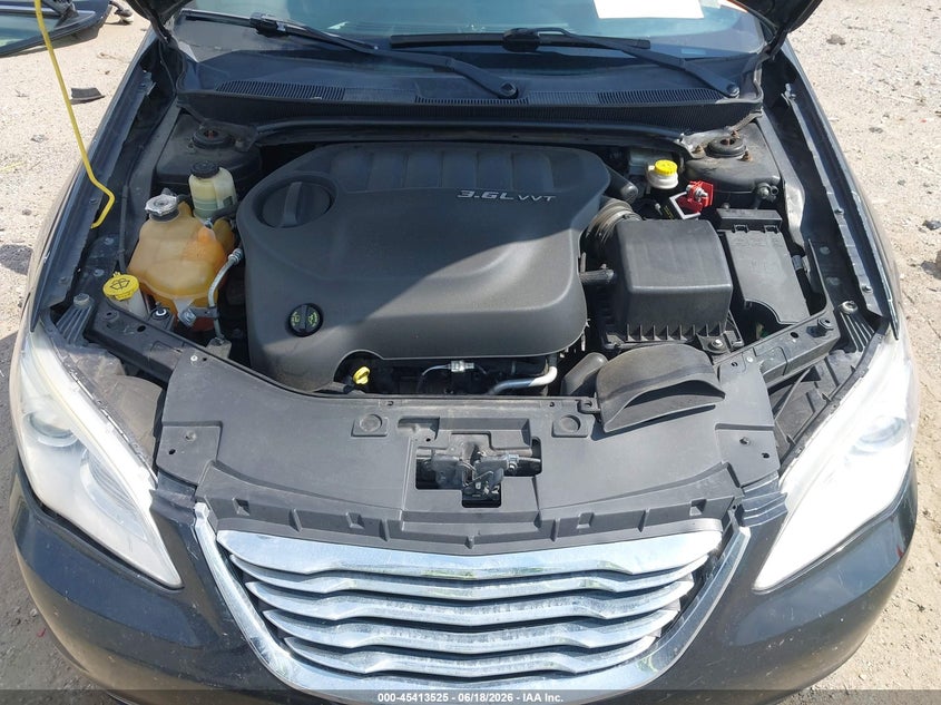 2014 Chrysler 200 Limited VIN: 1C3CCBCG1EN100261 Lot: 45413525