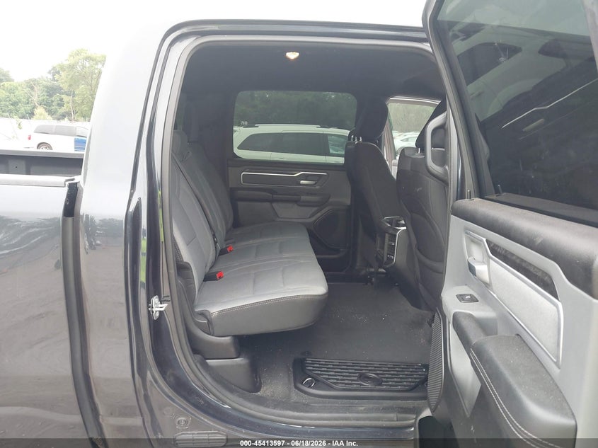 2021 RAM 1500 auction photo 8