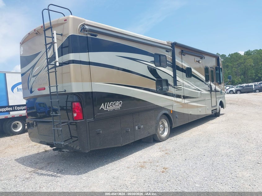 2011 FORD F53 auction photo 4