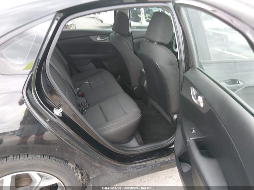 2019 KIA FORTE auction photo 8