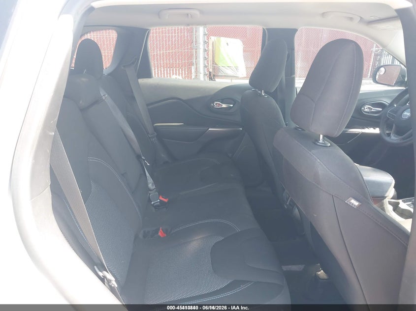 2019 Jeep Cherokee Latitude 4X4 VIN: 1C4PJMCB3KD486668 Lot: 45413840