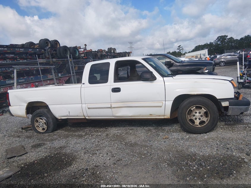 2004 CHEVROLET SILVERADO PICKUP 5.3L V-8 295HP