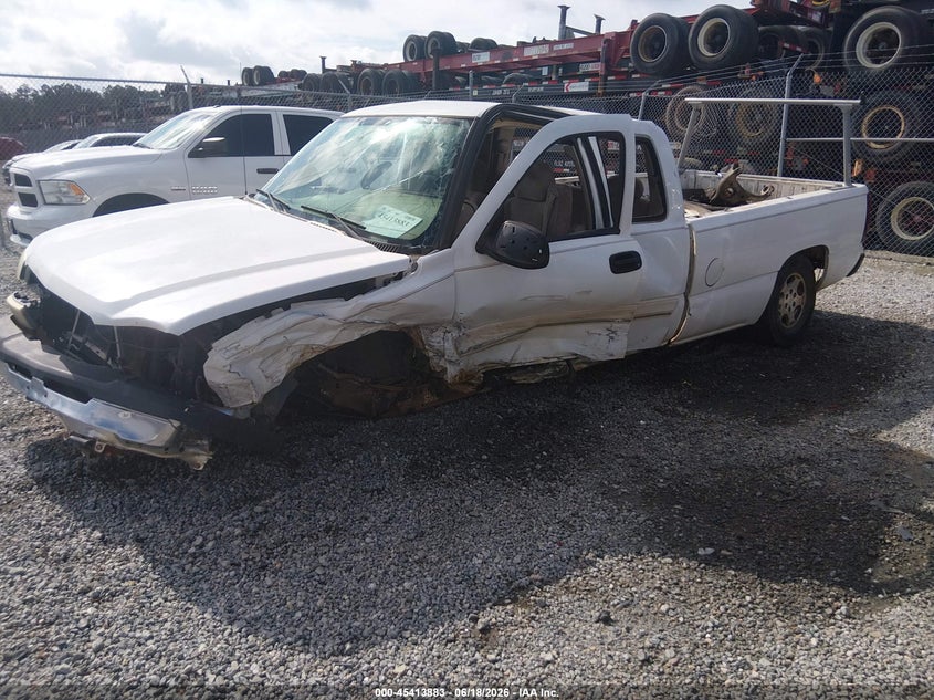 2004 CHEVROLET SILVERADO 1500 auction photo 2