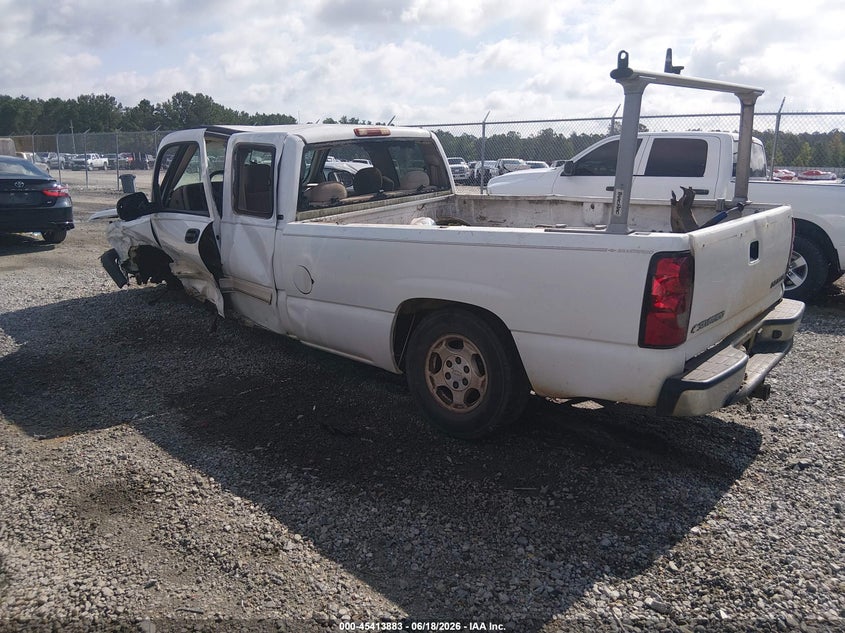 2004 CHEVROLET SILVERADO 1500 auction photo 3
