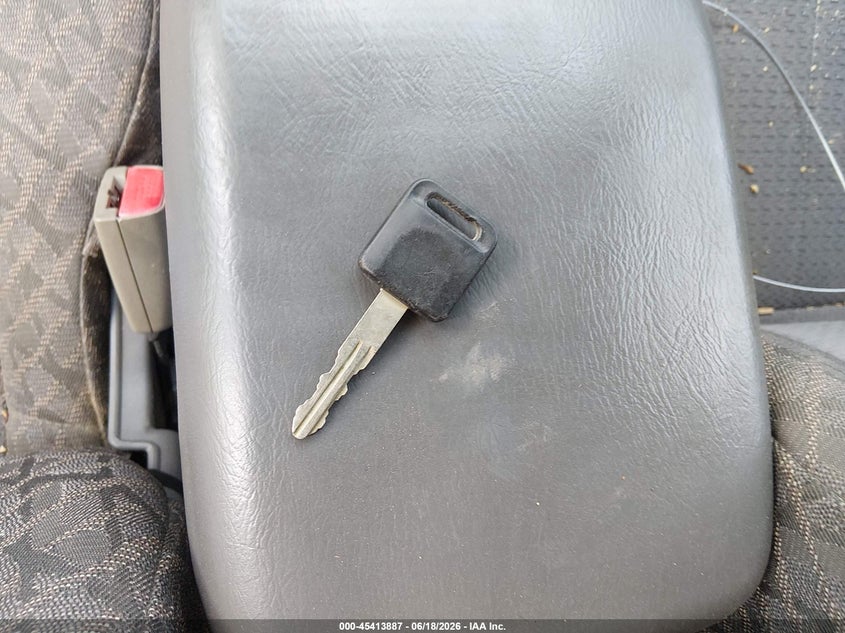 2001 Nissan Xterra Xe VIN: 5N1ED28Y01C504463 Lot: 45413887
