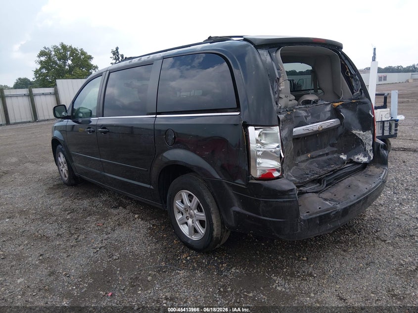 2008 CHRYSLER TOWN & COUNTRY auction photo 3