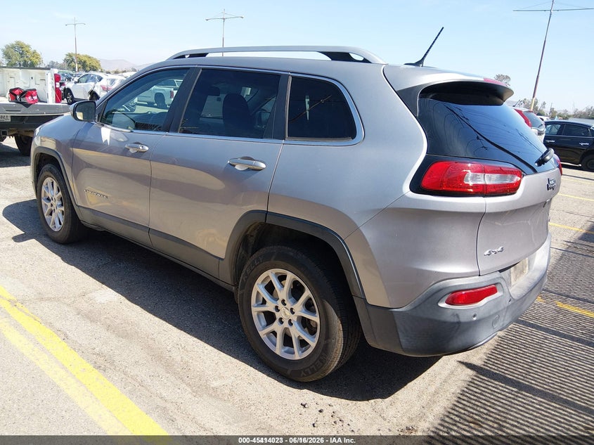 2018 Jeep Cherokee Latitude 4X4 VIN: 1C4PJMCB5JD528529 Lot: 45414023
