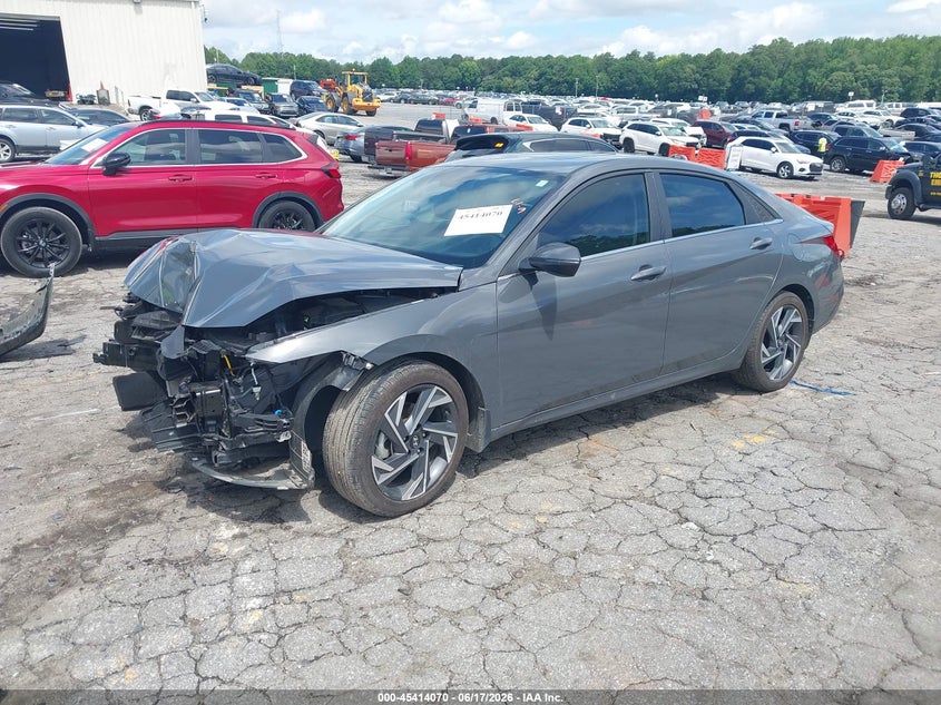 2025 HYUNDAI ELANTRA auction photo 2