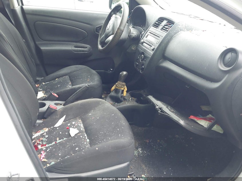 2016 NISSAN VERSA auction photo 5