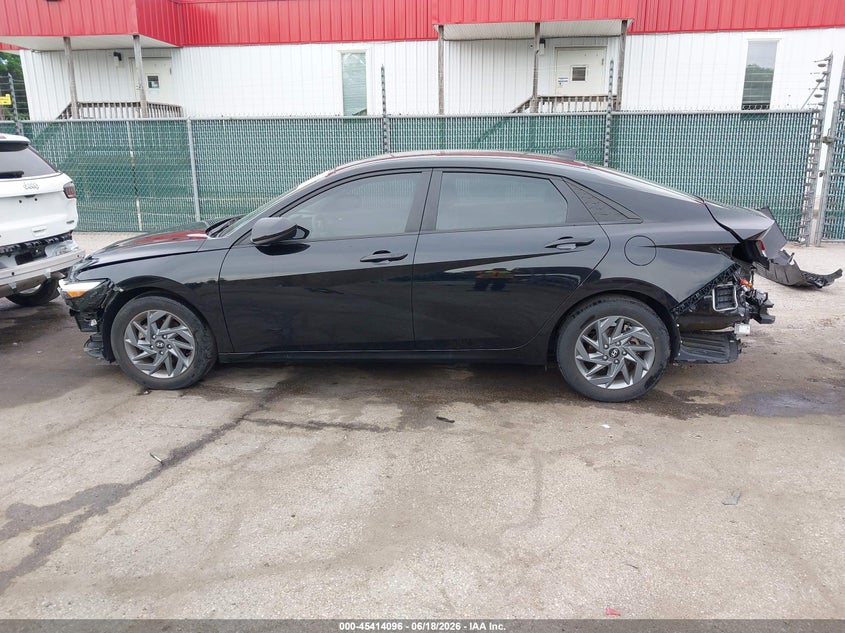 VIN KMHLM4DG2RU755328 2024 HYUNDAI ELANTRA SEL