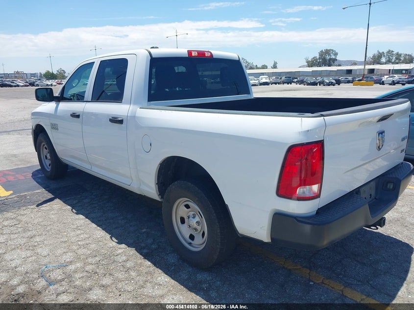 Vin: 1c6rr7kg0js272867, lot: 45912124, ram 1500 tradesman  4x4 5'7 box 20183