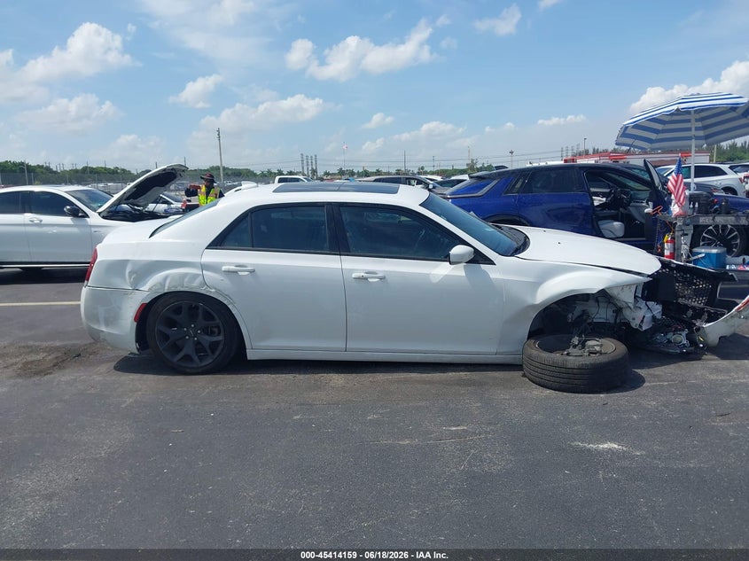 2023 CHRYSLER 300 SEDAN 3.6L V-6 DOHC, VVT, 300HP