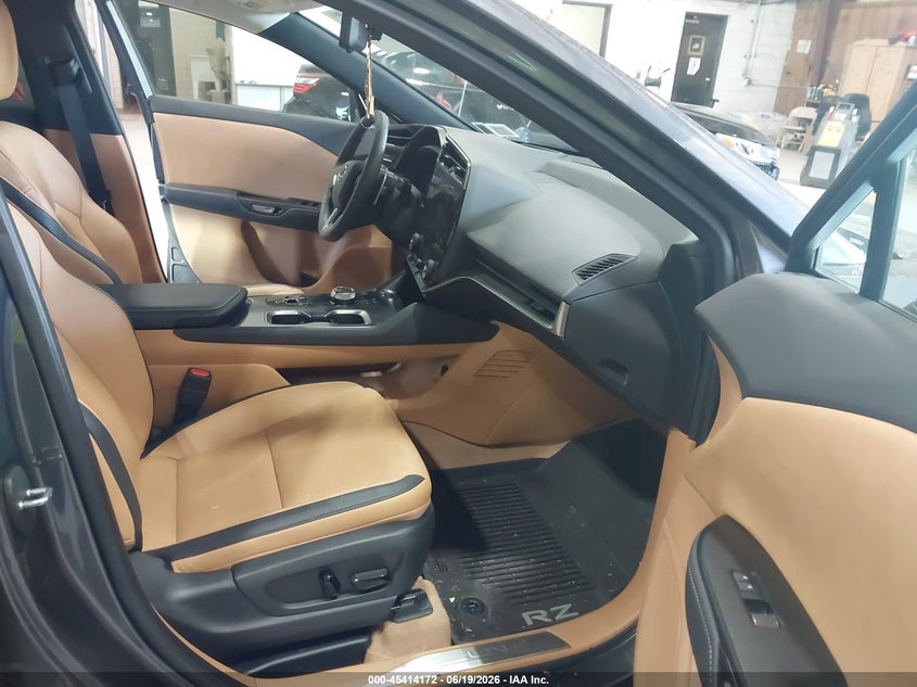 2024 LEXUS RZ 450E auction photo 5
