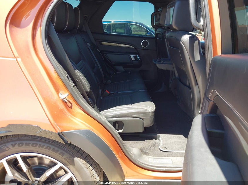 2017 Land Rover Discovery Hse Luxury VIN: SALRHBBV3HA045582 Lot: 45414272