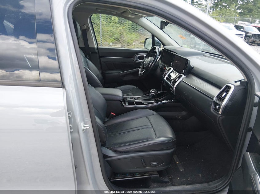 2023 KIA SORENTO auction photo 5