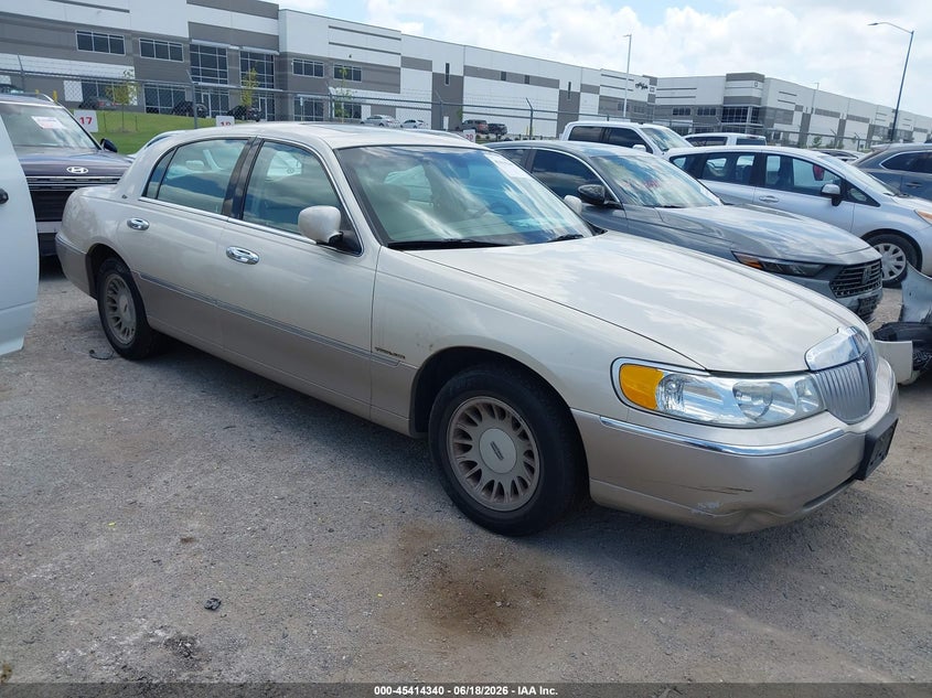 2002 Lincoln Town Car Cartier