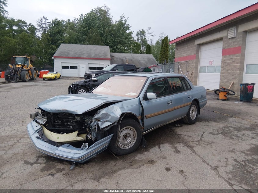1990 Lincoln Continental, Front End, IAAI, VIN 1LNLM9848LY704039 — photo 2