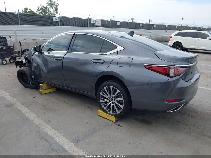 2019 LEXUS ES 350 — Фото 3