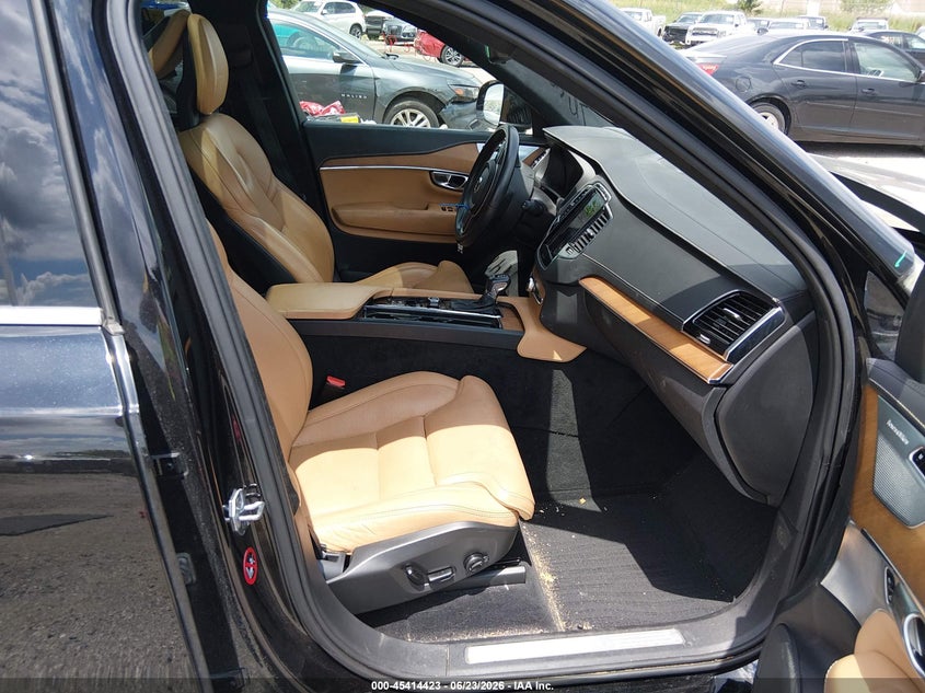 2018 VOLVO XC90 auction photo 5