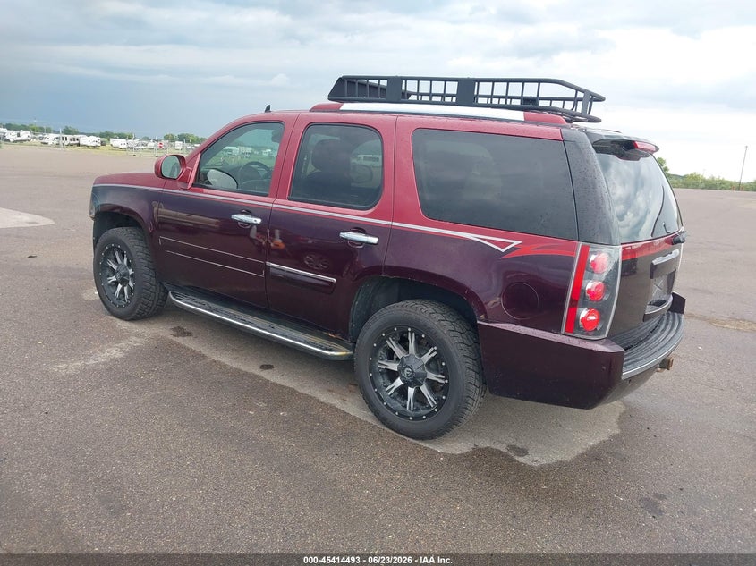 2008 GMC YUKON auction photo 3