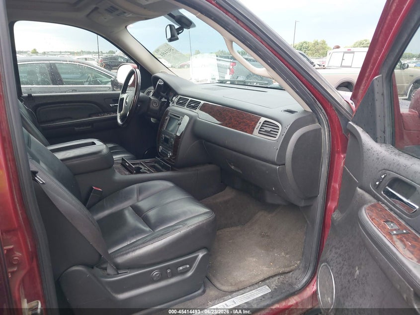 2008 GMC YUKON auction photo 5