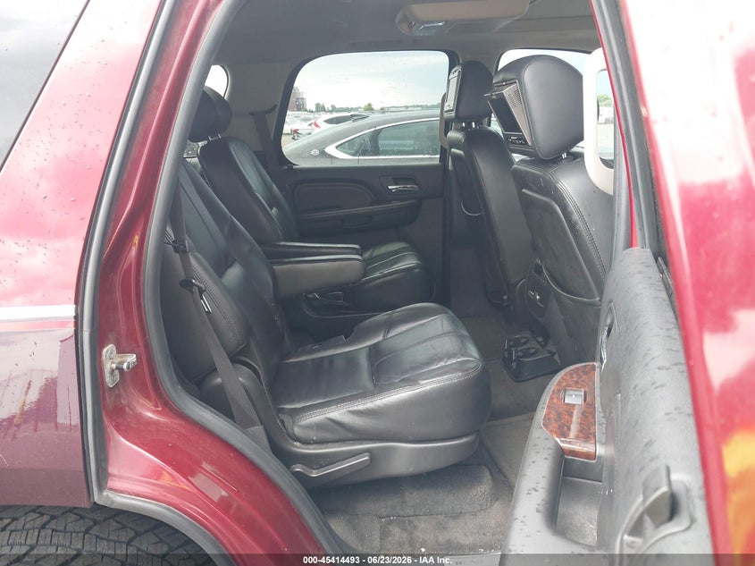 2008 GMC YUKON auction photo 8