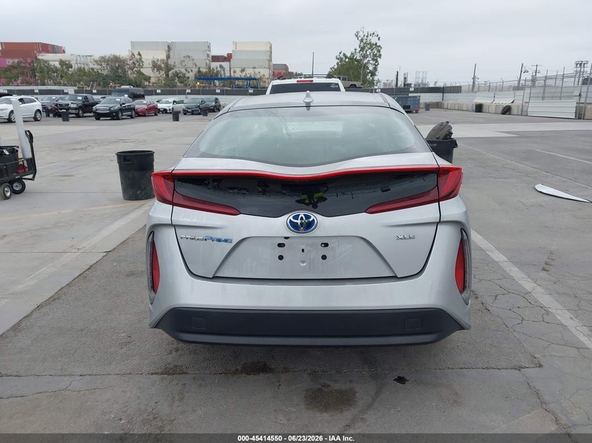 2022 TOYOTA PRIUS PRIME XLE — Photo 17