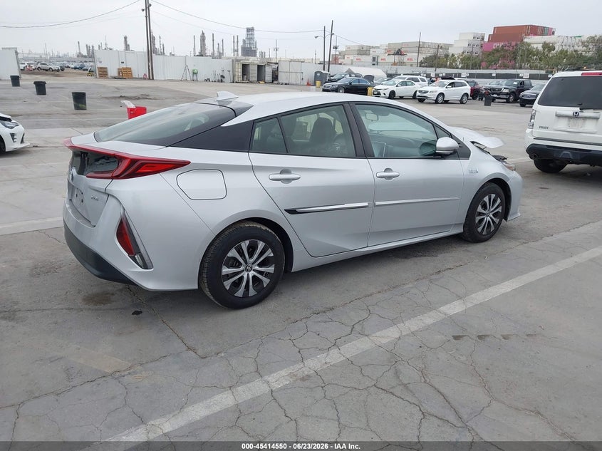 2022 TOYOTA PRIUS PRIME XLE — Photo 4