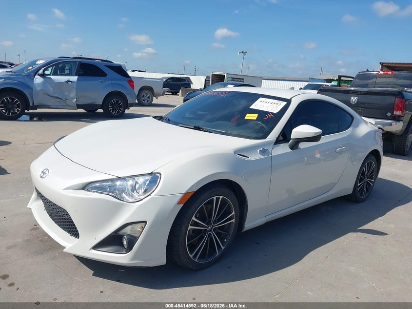 Vin: jf1znaa14f9704119, lot: 45912614, scion fr-s 20152
