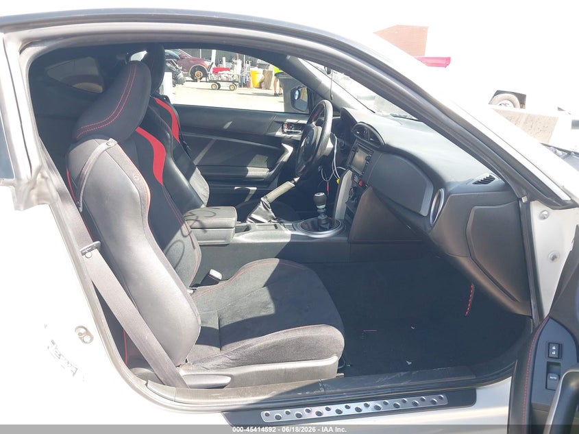 2015 SCION FR-S COUPE 2.0L H-4 DI, DOHC, VVT, 200HP