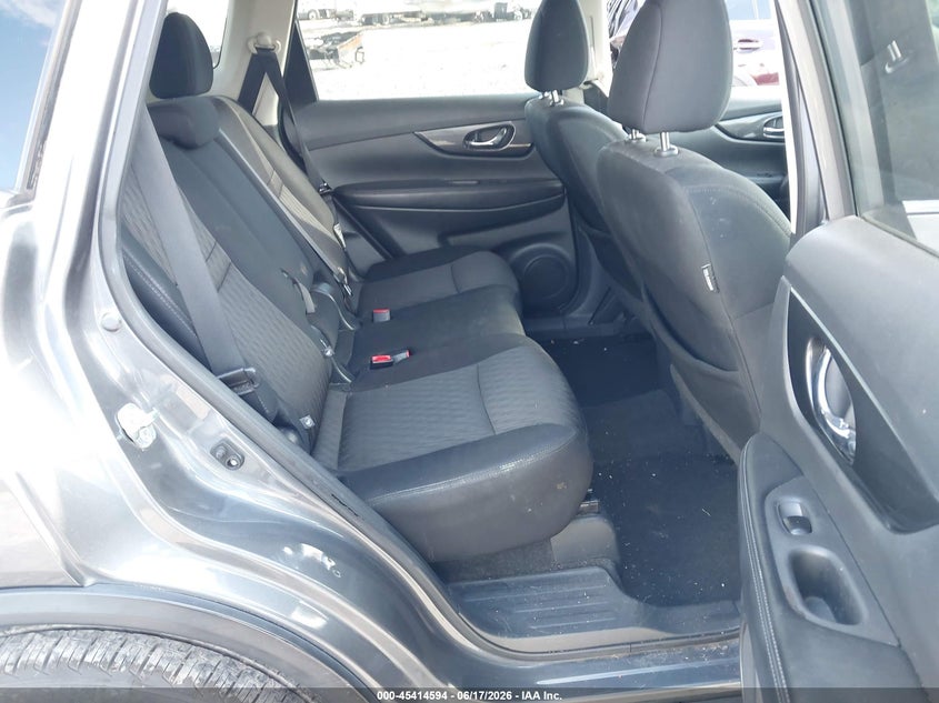 2017 NISSAN ROGUE auction photo 8