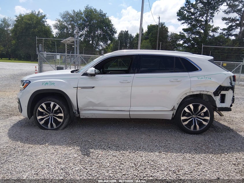 2023 Volkswagen Atlas Cross Sport 3.6L V6 Sel Premium R-Line VIN: 1V2FE2CA7PC207827 Lot: 45414598