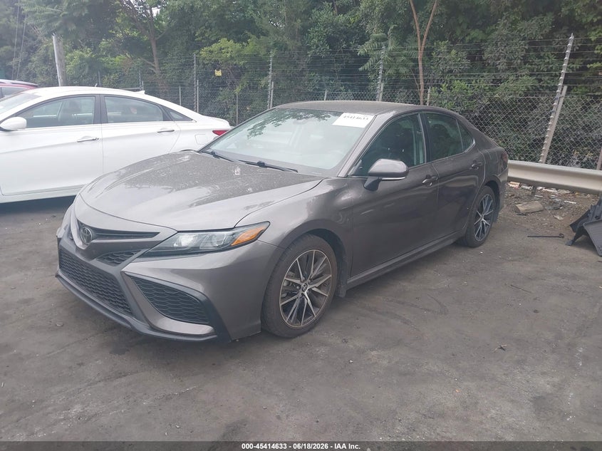 2023 TOYOTA CAMRY auction photo 2