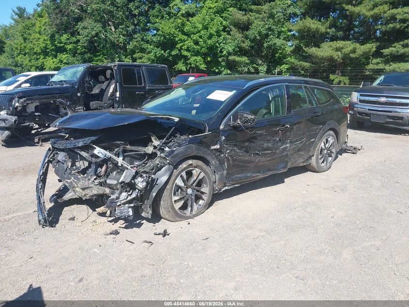 Vin: w04gv8sx8j1113659, lot: 45912682, buick regal tourx essence 20182