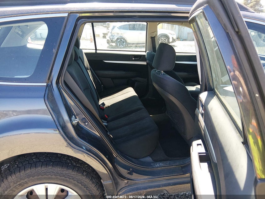 2013 SUBARU OUTBACK auction photo 8