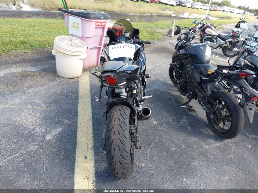 2020 Yamaha Yzfr6 VIN: JYARJ28E1LA007677 Lot: 45414776