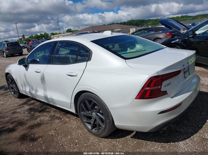 Vin: 7jr102fk1lg041484, lot: 45912802, volvo s60 momentum 20203