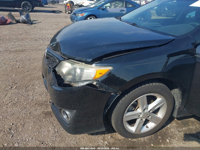 2014 TOYOTA CAMRY auction photo 6