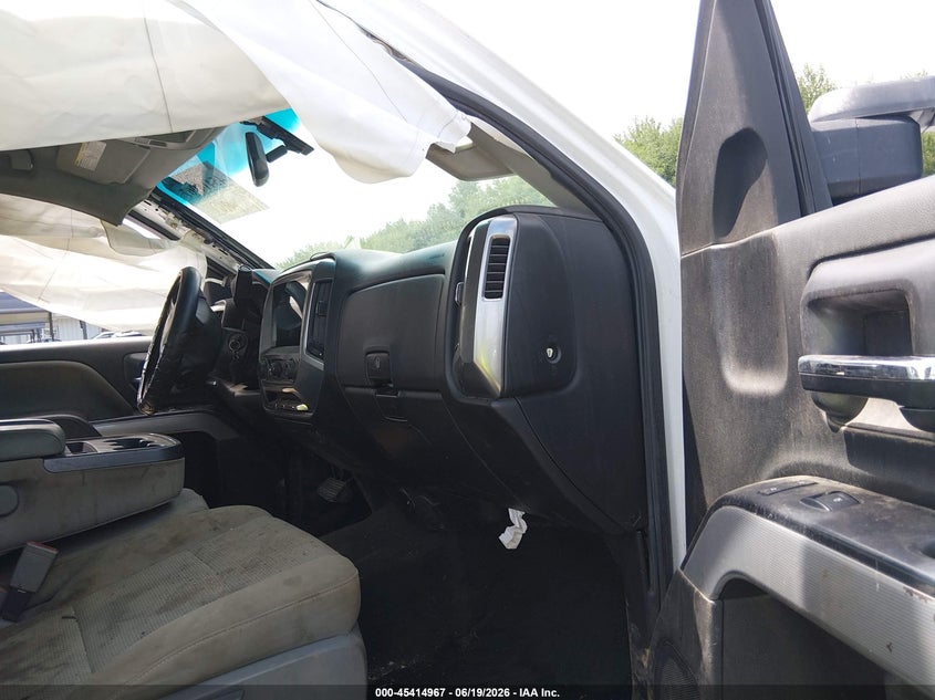2015 CHEVROLET SILVERADO 2500HD BUILT AFTER AUG 14 auction photo 5