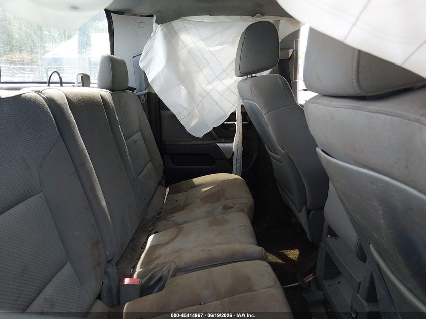 2015 CHEVROLET SILVERADO 2500HD BUILT AFTER AUG 14 auction photo 8