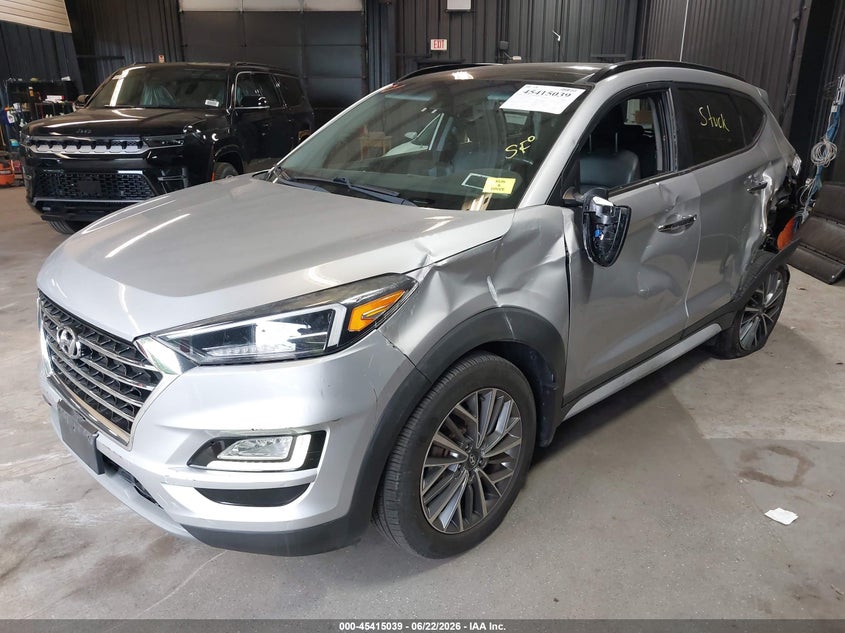 2020 HYUNDAI TUCSON auction photo 2