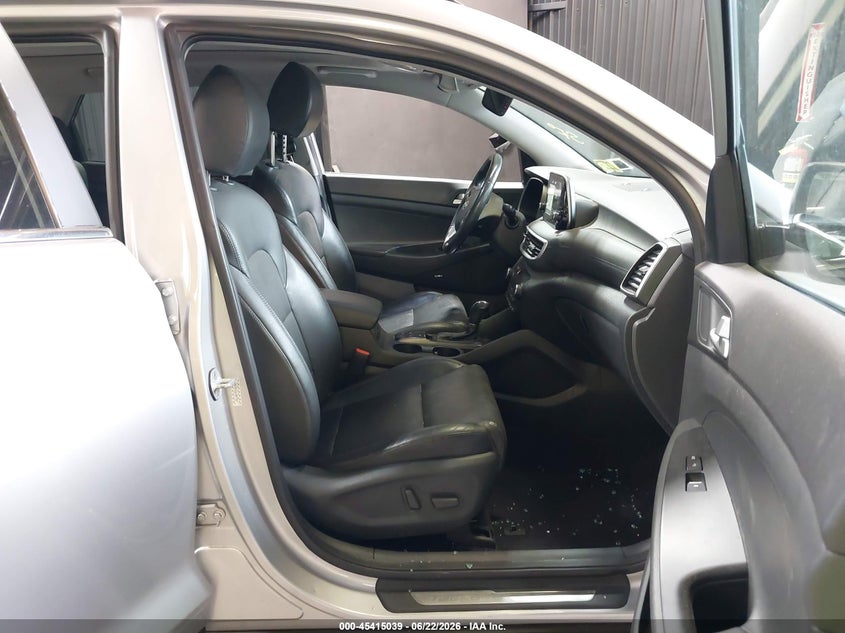 2020 HYUNDAI TUCSON auction photo 5