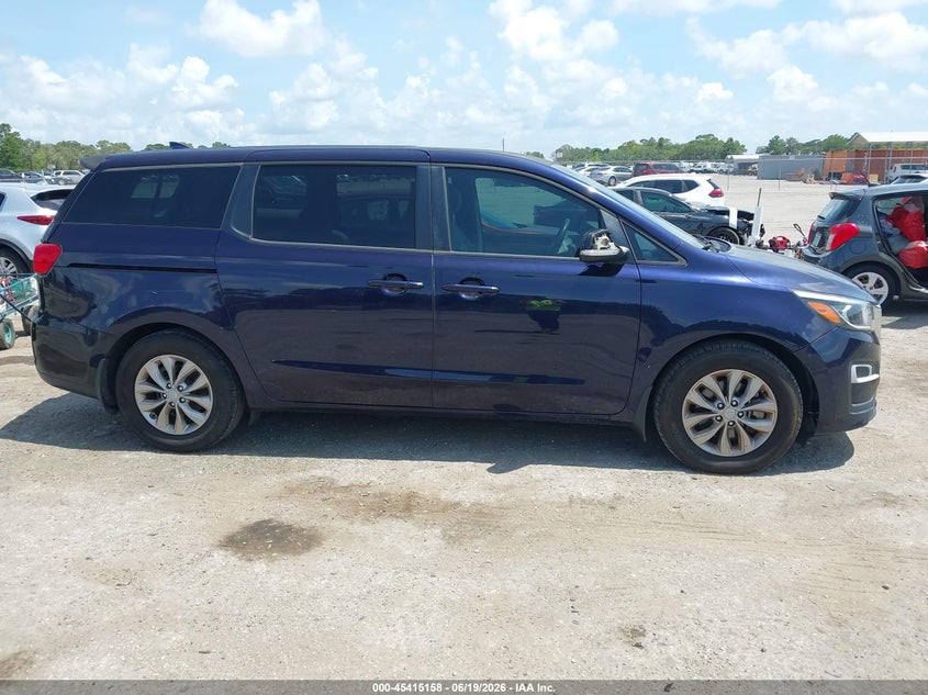VIN KNDMB5C10K6539375 2019 KIA SEDONA LX