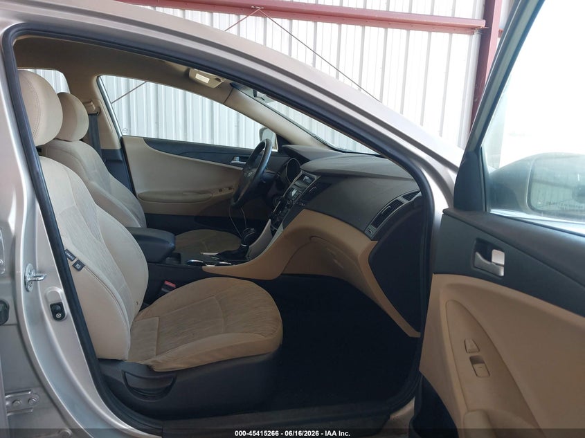 2011 HYUNDAI SONATA auction photo 5