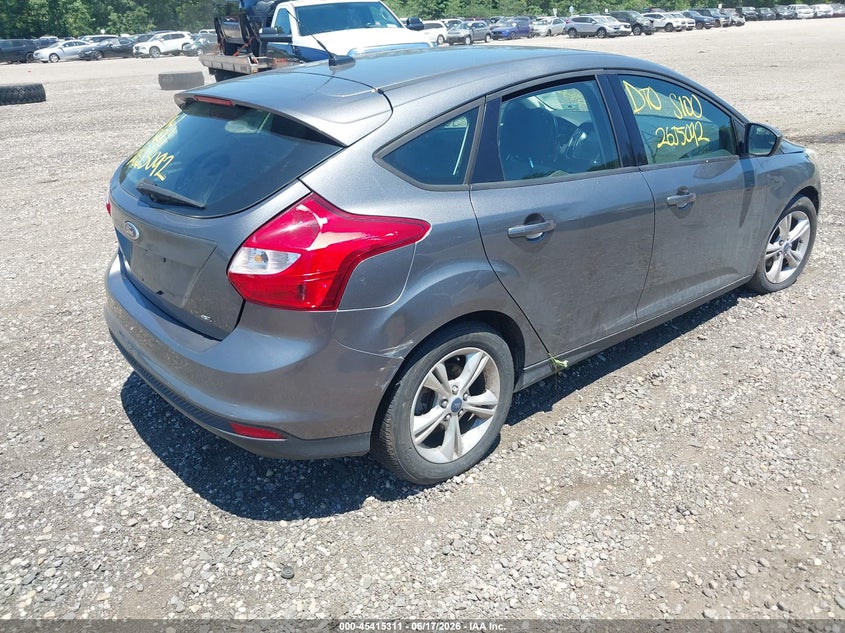 Vin: 1fahp3k23cl322879, lot: 45913333, ford focus se 20124