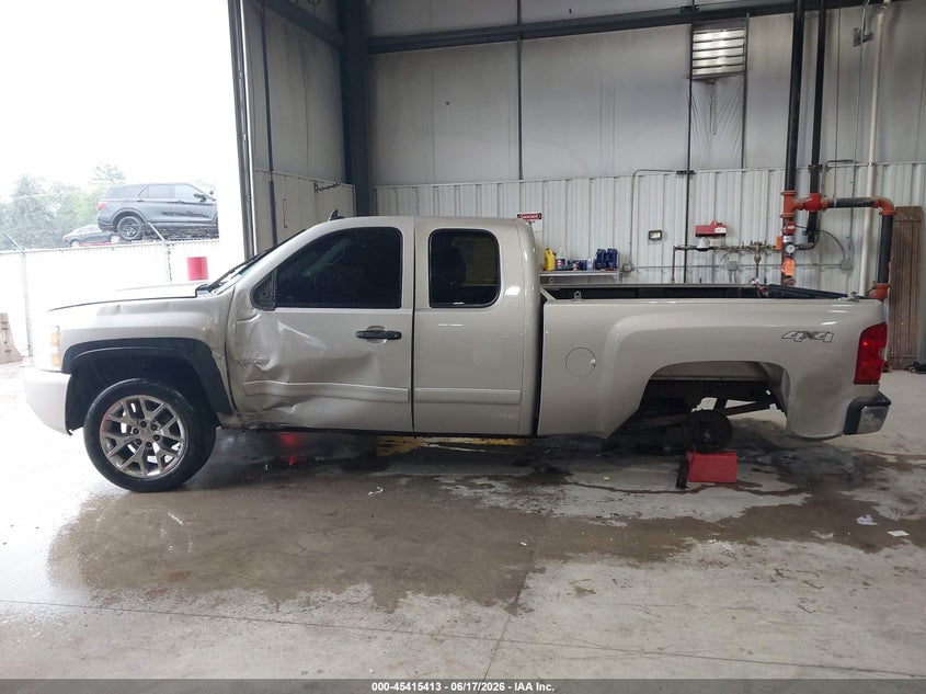 2007 CHEVROLET SILVERADO PICKUP 4.8L V-8 295HP