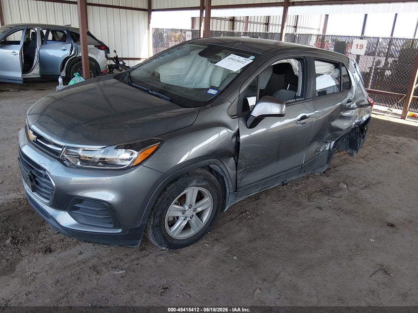 2020 CHEVROLET TRAX auction photo 2